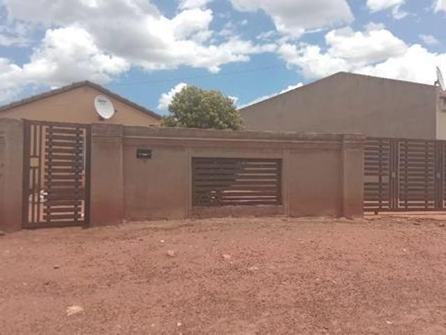 2 Bedroom House in Protea Glen