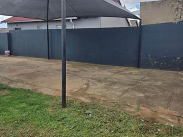 2 Bedroom House in Protea Glen