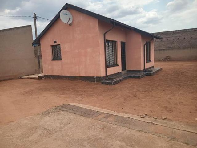 2 Bedroom House in Protea Glen