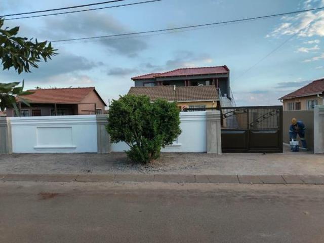 2 Bedroom House in Protea Glen