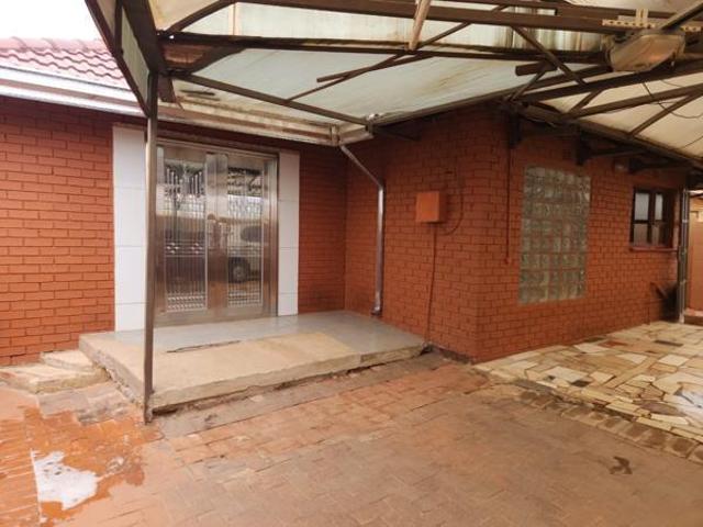 2 Bedroom House in Protea Glen