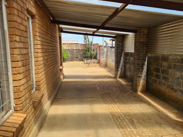 House in Roodepan