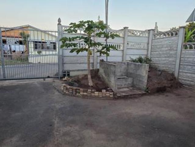 2 Bedroom House in Redcliffe