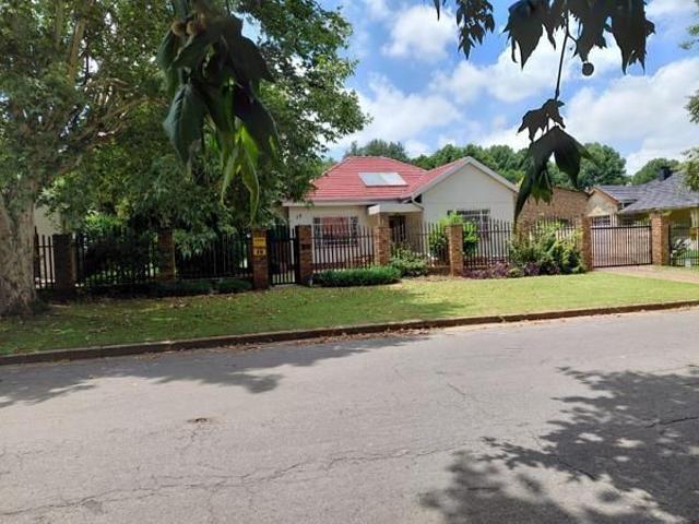2 Bedroom House in Westdene
