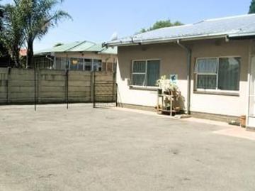2 Bedroom House in Witpoortjie