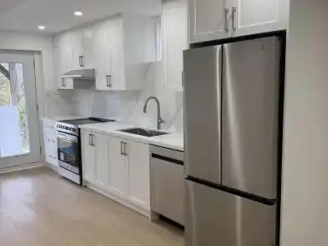 2 Bedroom House Innisfil ON 105048027