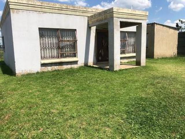2 bedroom house on the market at lan.