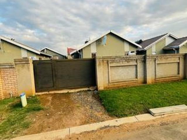 2 bedroom house on the market in win.