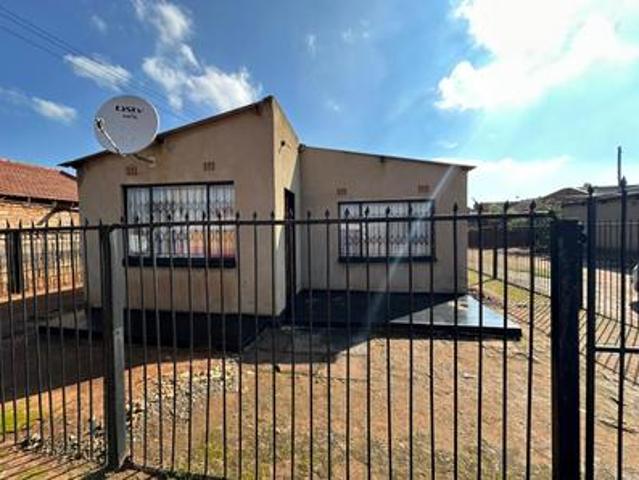 2 bedroom house on the market in kat.