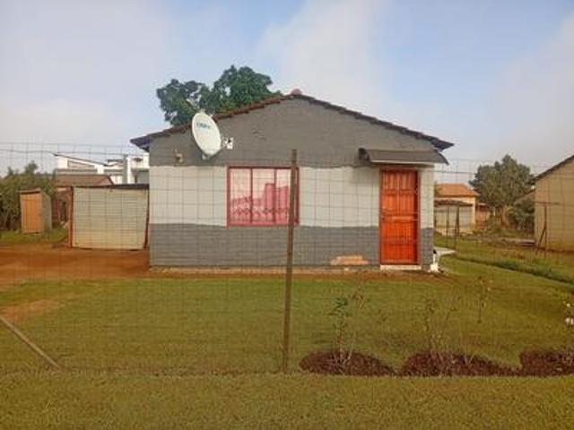 2 bedroom house on the market in sos.