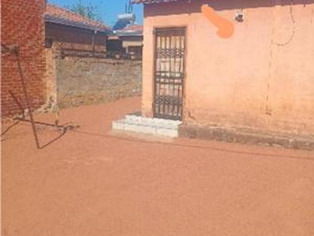 2 bedroom house on the market in sos.