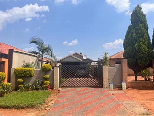 2 bedroom house on the market in sos.