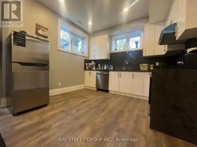 2 Bedroom House Oakville ON 105118925