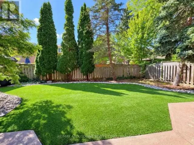 2 Bedroom House Oakville ON 105420845