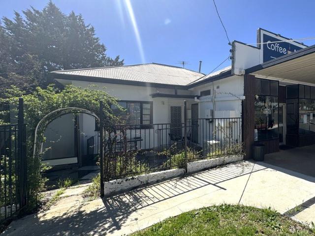 2 Bedroom House Opposite Young Hospital