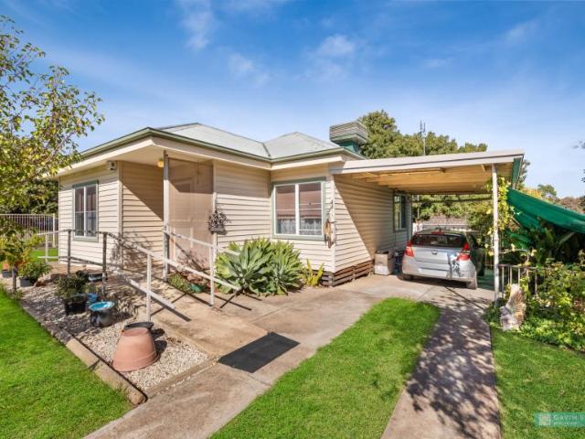 2 Bedroom House Long Gully VIC 101583368