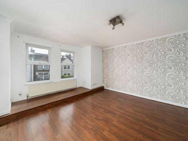 2 Bedroom House London England 105201479