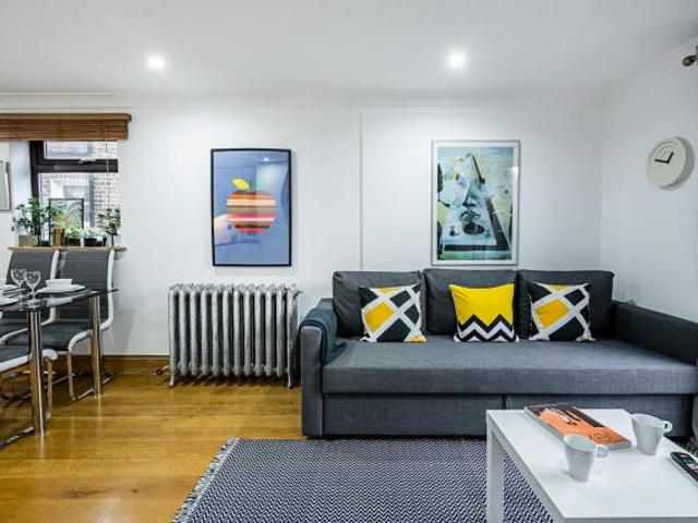 2 Bedroom House London London 77110244