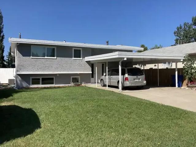2 Bedroom House Lethbridge AB 105100817