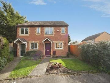 2 Bedroom House Luton Bedfordshire 100426683