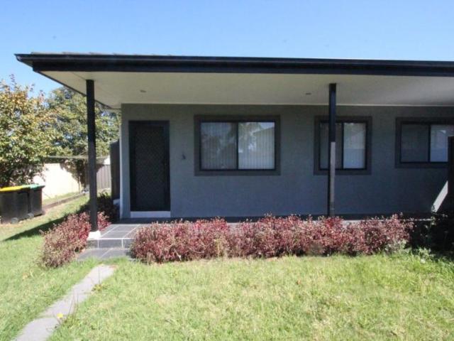 2 Bedroom House Lurnea, NSW 105529418