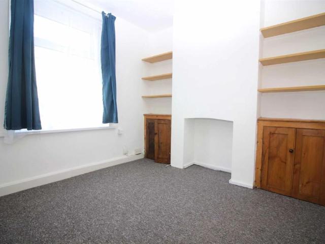 2 Bedroom House Mid Terrace