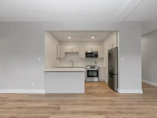 2 Bedroom House Midland ON 104598235