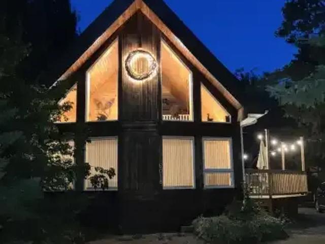 2 Bedroom House Mulhurst AB 104178955