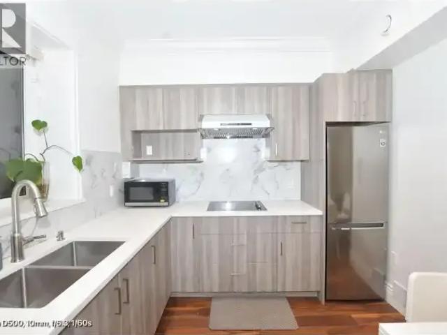 2 Bedroom House North Vancouver BC 104888931