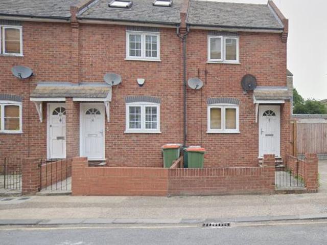 2 bedroom house near Maryland Station, E15