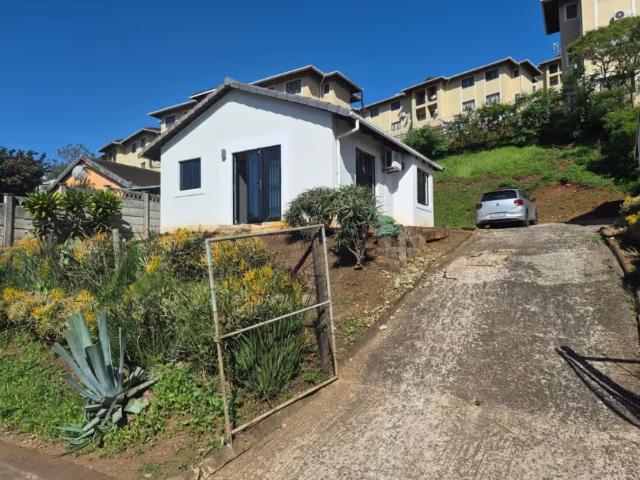 2 Bedroom House Southgate Southgate 105863949