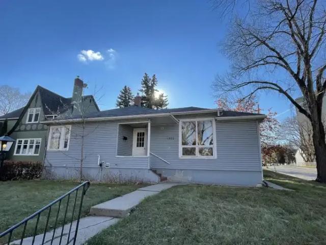 2 Bedroom House Saskatoon SK 104895042