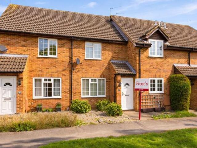 2 Bedroom House St. Albans Hertfordshire 101674873