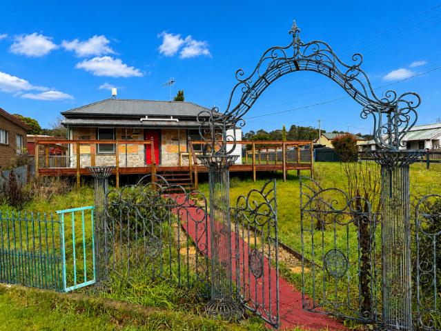 2 Bedroom House St Marys TAS 106029013