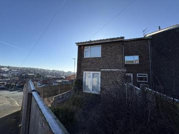 2 Bedroom House Stoke On Trent Stoke on Trent 100615201