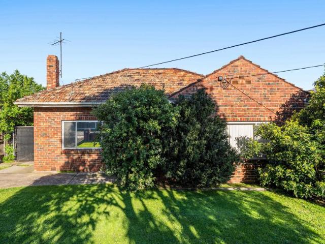 2 Bedroom House Strathmore VIC LS104713112