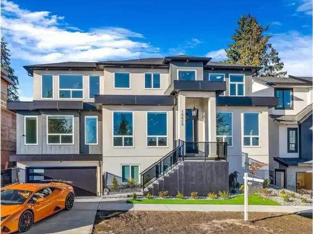 2 Bedroom House Surrey BC 105654157