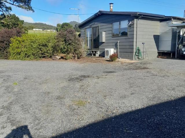 2 Bedroom House PENGUIN TAS 104955569