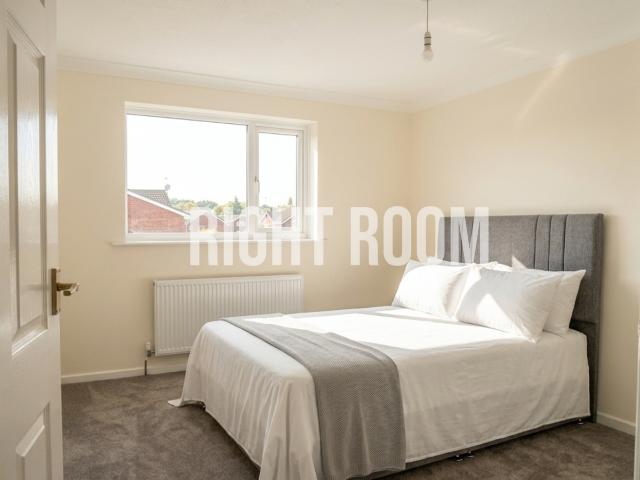2 Bedroom House, Pimpern Close, Poole BH17, 2 bed terraced house to rent, £1,350 pcm | PrimeLocation