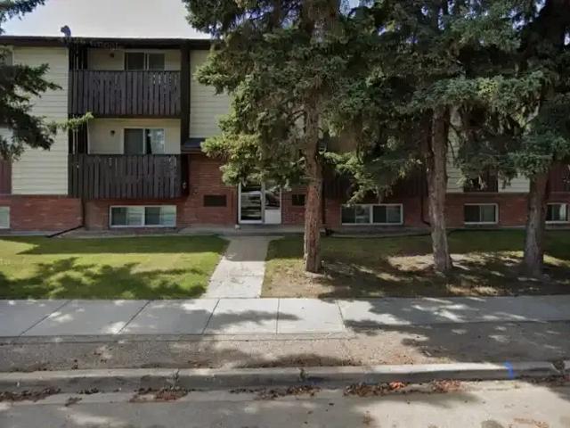 2 Bedroom House Red Deer AB 104985974