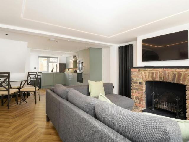2 Bedroom House Redbourn Redbourn LS94497252