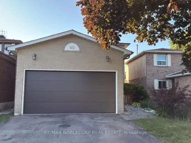 2 Bedroom House Richmond Hill ON LS103355415
