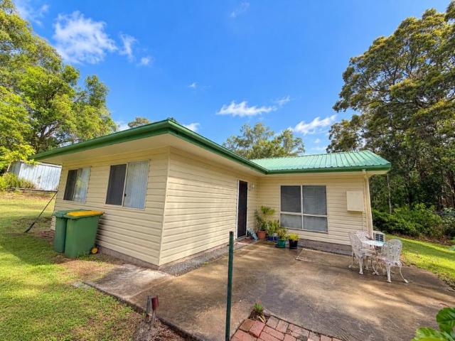 2 Bedroom House Russell Island QLD 105970916