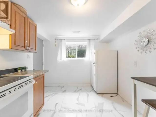 2 Bedroom House Waterloo ON 104362838