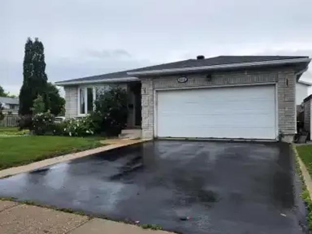 2 Bedroom House Waterloo ON 104841996