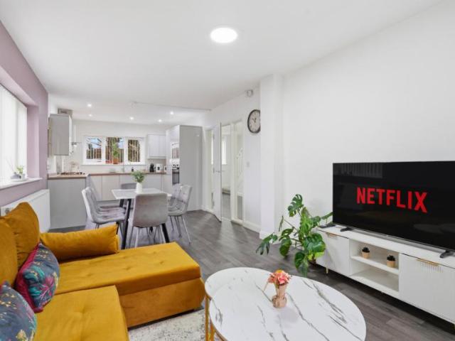 2 Bedroom House Wednesbury Wednesbury 102885408