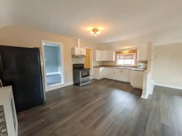 2 Bedroom House Welland ON LS105167291