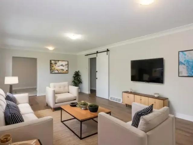 2 Bedroom House Welland ON LS105198494
