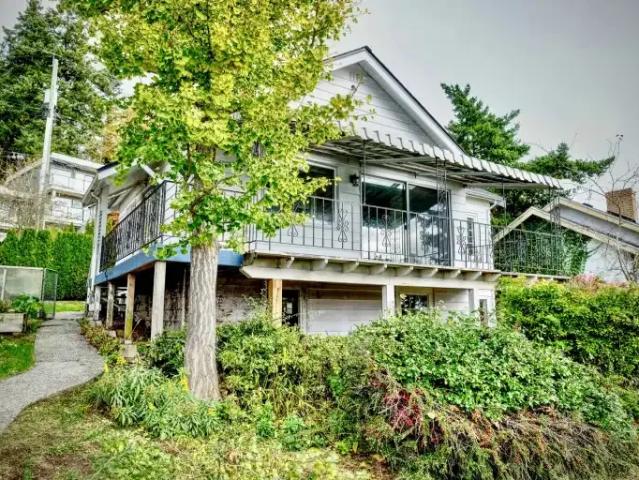 2 Bedroom House White Rock BC 105198596