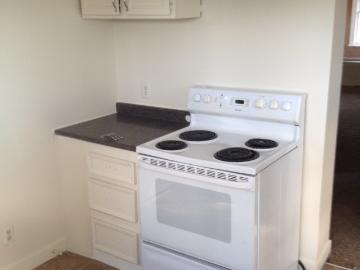 2 Bedroom House with Yard